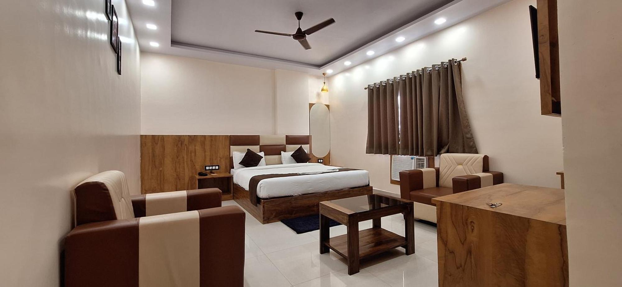 New Sun International & Banquet Hall Jamshedpur Buitenkant foto