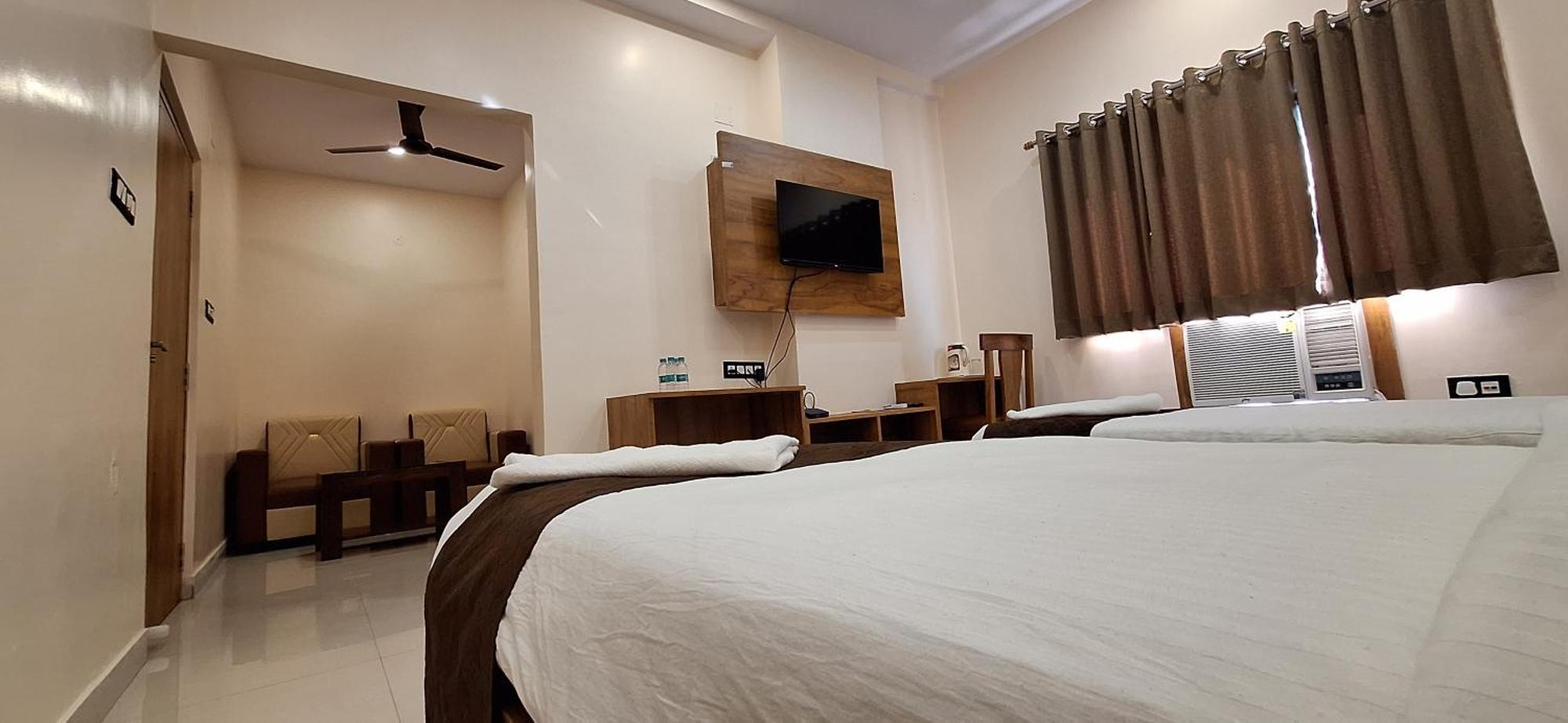 New Sun International & Banquet Hall Jamshedpur Buitenkant foto